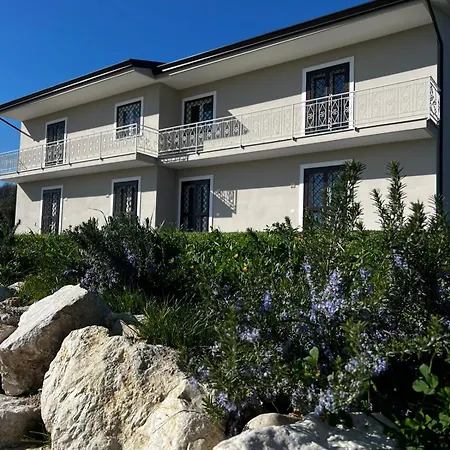 La Valle アパート *