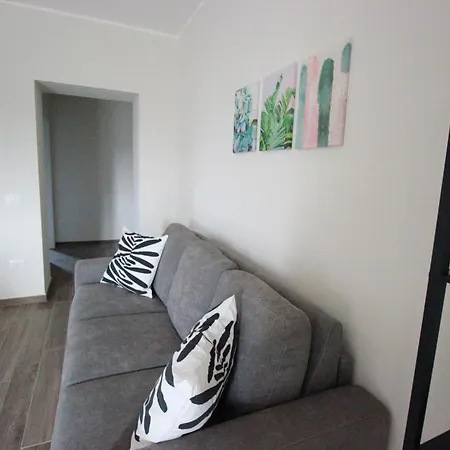 La Valle アパート *